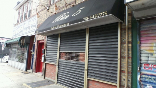 Bin 5 in Staten Island City, New York, United States - #1 Photo of Restaurant, Food, Point of interest, Establishment, Bar