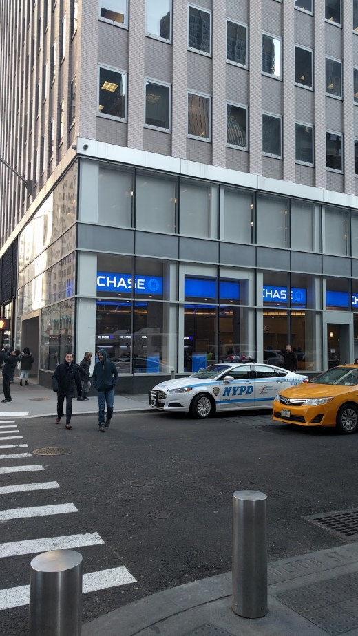 Photo by Tewfik B. for Chase Bank