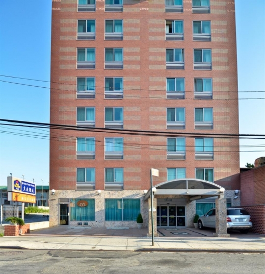 Best Western Queens Court Hotel in Queens City, New York, United States - #4 Photo of Point of interest, Establishment, Lodging