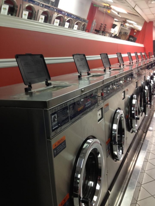 Jericho Laundromat in Mineola City, New York, United States - #2 Photo of Point of interest, Establishment, Laundry