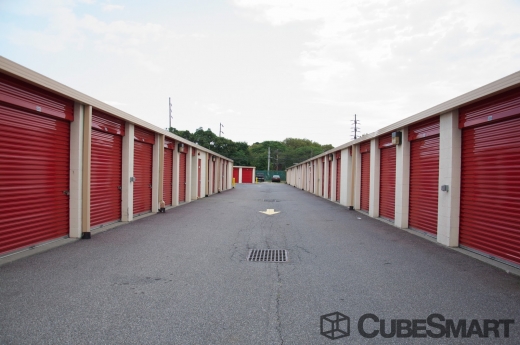 CubeSmart Self Storage in West Hempstead City, New York, United States - #3 Photo of Point of interest, Establishment, Store, Moving company, Storage