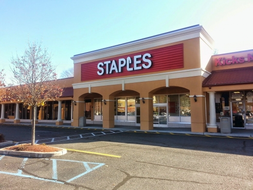 Staples in Vauxhall City, New Jersey, United States - #1 Photo of Point of interest, Establishment, Store, Home goods store, Electronics store, Furniture store