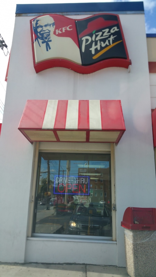 KFC in Queens City, New York, United States - #4 Photo of Restaurant, Food, Point of interest, Establishment