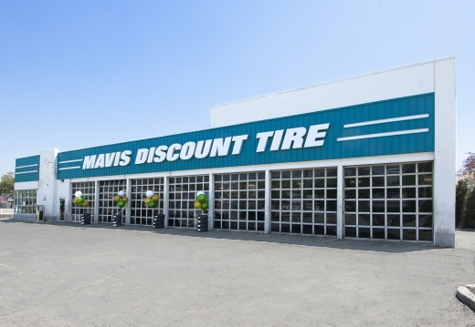 Mavis Discount Tire in New Hyde Park City, New York, United States - #1 Photo of Point of interest, Establishment, Store, Car repair