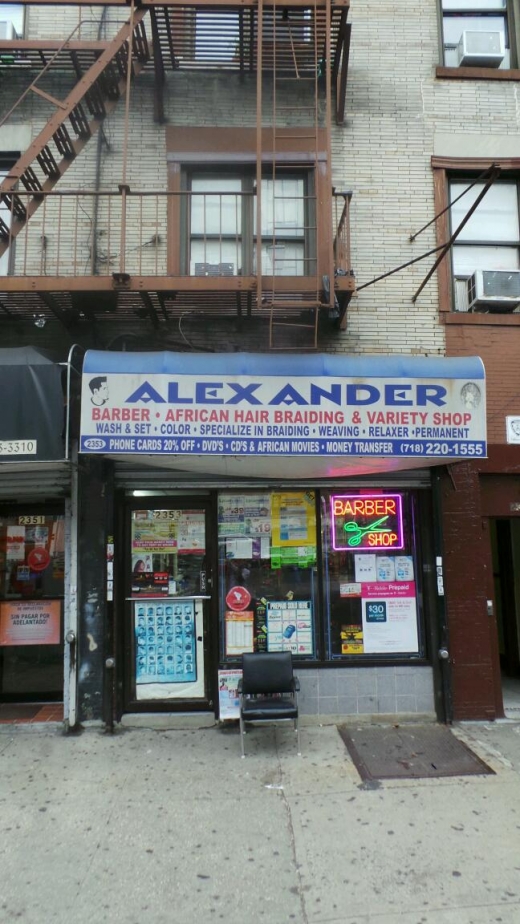 Photo by Walkertwentyfour NYC for Alex Barber Shop