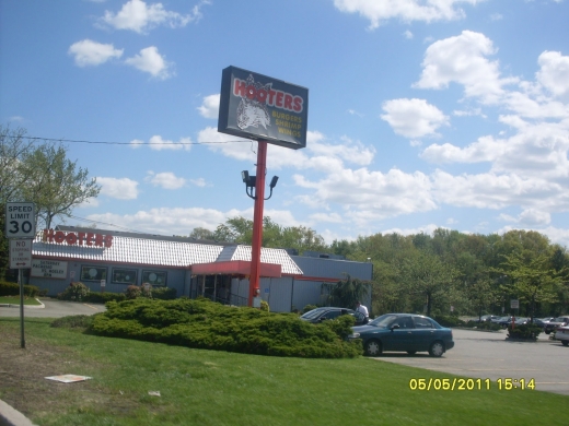 Hooters in Wayne City, New Jersey, United States - #1 Photo of Restaurant, Food, Point of interest, Establishment, Bar