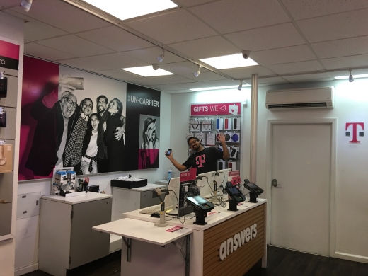 Photo by Eric Michael for T-Mobile Astoria