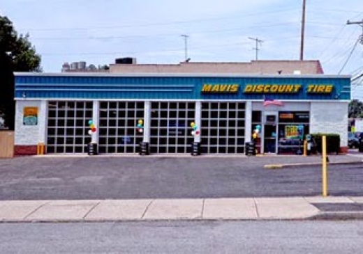 Mavis Discount Tire in New Hyde Park City, New York, United States - #3 Photo of Point of interest, Establishment, Store, Car repair