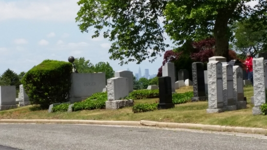 Mount Carmel Cemetery in Ridgewood City, New York, United States - #1 Photo of Point of interest, Establishment, Funeral home, Cemetery