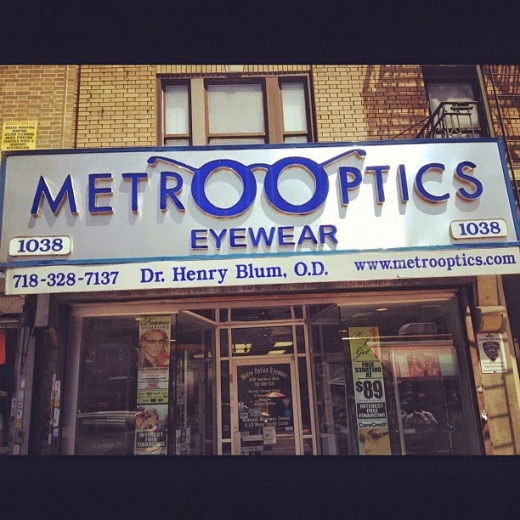 Metro Optics Eyewear in Bronx City, New York, United States - #3 Photo of Point of interest, Establishment, Store, Health