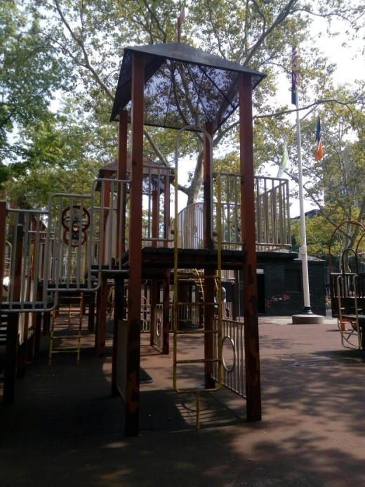 Photo by <br />
<b>Notice</b>:  Undefined index: user in <b>/home/www/activeuser/data/www/vaplace.com/core/views/default/photos.php</b> on line <b>128</b><br />
. Picture for Tecumseh Playground in New York City, New York, United States - Point of interest, Establishment, Park