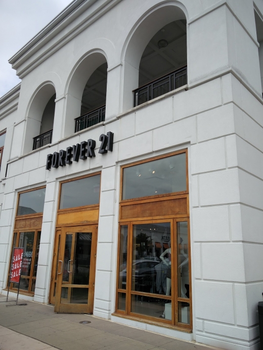 Forever 21 in Queens City, New York, United States - #1 Photo of Point of interest, Establishment, Store, Clothing store