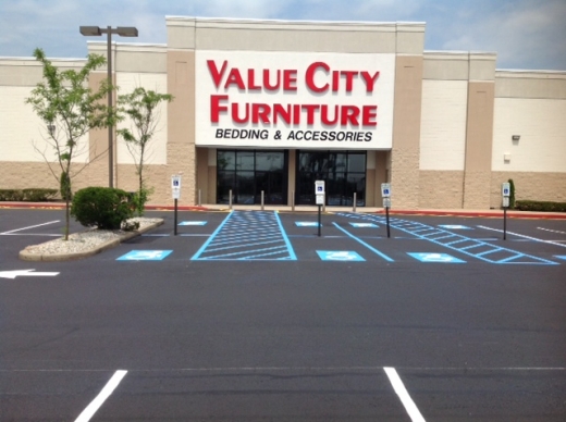 Value City Furniture in Iselin City, New Jersey, United States - #2 Photo of Point of interest, Establishment, Store, Home goods store, Furniture store