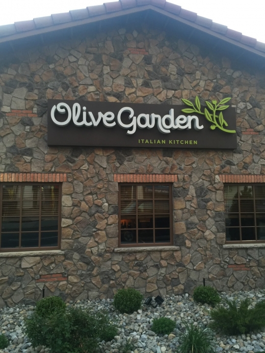 Photo by <br />
<b>Notice</b>:  Undefined index: user in <b>/home/www/activeuser/data/www/vaplace.com/core/views/default/photos.php</b> on line <b>128</b><br />
. Picture for Olive Garden in Queens City, New York, United States - Restaurant, Food, Point of interest, Establishment, Meal takeaway