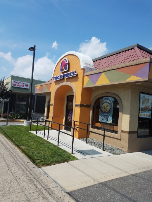 Taco Bell in Franklin Square City, New York, United States - #1 Photo of Restaurant, Food, Point of interest, Establishment, Meal takeaway