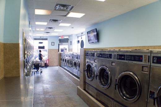 Senor Bubbles Laundromat in Jersey City, New Jersey, United States - #2 Photo of Point of interest, Establishment, Laundry