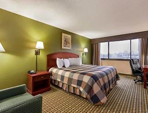 Ramada Rochelle Park Near Paramus in Rochelle Park City, New Jersey, United States - #4 Photo of Point of interest, Establishment, Lodging