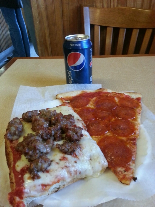 Louie & Ernie's Pizza in Bronx City, New York, United States - #2 Photo of Restaurant, Food, Point of interest, Establishment