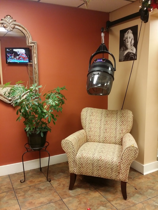 Yudelkys Hair Creations in Paterson City, New Jersey, United States - #3 Photo of Point of interest, Establishment, Beauty salon
