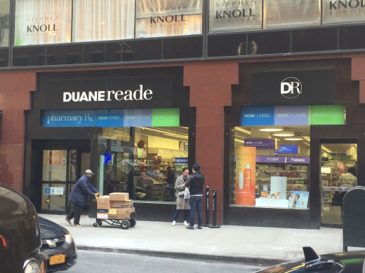 Duane Reade in New York City, New York, United States - #2 Photo of Food, Point of interest, Establishment, Store, Health, Convenience store, Home goods store, Clothing store, Electronics store