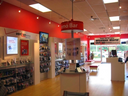 Wireless World Verizon Wireless Premium Retailer in East Rutherford City, New Jersey, United States - #1 Photo of Point of interest, Establishment, Store