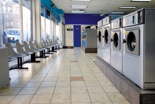 Tenchodo Laundromat in Astoria City, New York, United States - #3 Photo of Point of interest, Establishment, Laundry