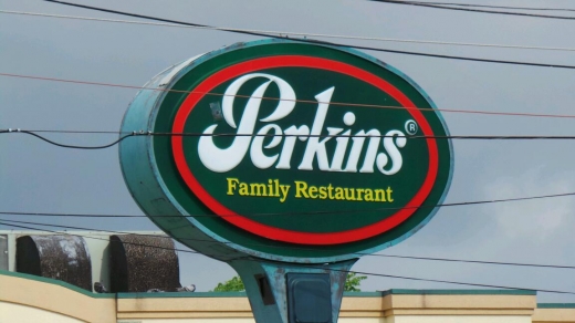 Perkins Restaurant & Bakery in Staten Island City, New York, United States - #2 Photo of Restaurant, Food, Point of interest, Establishment, Store, Bakery