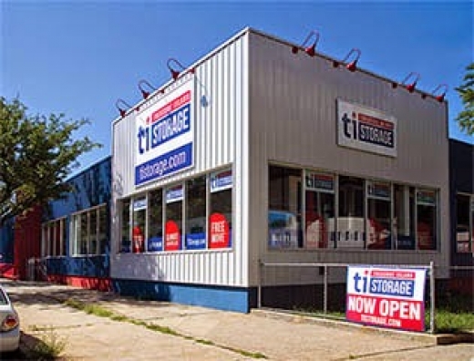 Treasure Island Storage in Ozone Park City, New York, United States - #3 Photo of Point of interest, Establishment, Store, Moving company, Storage