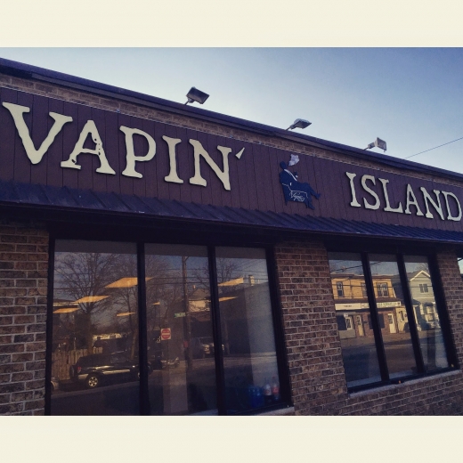 Vapin' Island in New York City, New York, United States - #2 Photo of Point of interest, Establishment, Store, Bar, Night club