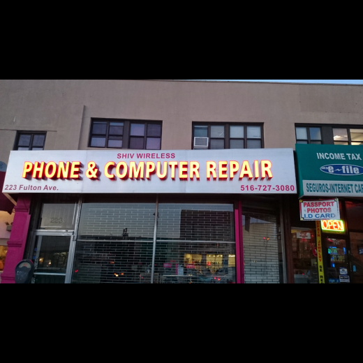 PHONE & COMPUTER REPAIR ( iphone Repair , Phone repair , ipad repair , computer repair ) in Hempstead City, New York, United States - #2 Photo of Point of interest, Establishment, Store