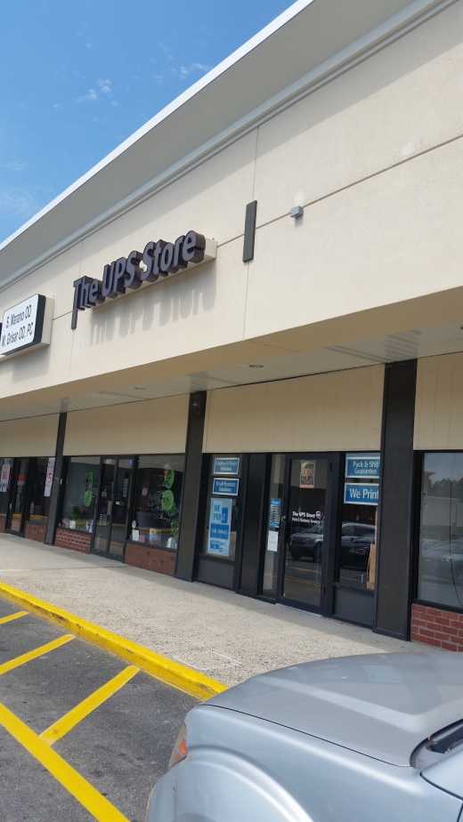 The UPS Store in Yonkers City, New York, United States - #3 Photo of Point of interest, Establishment, Finance, Store, Moving company