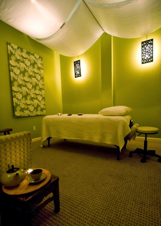 Photo by <br />
<b>Notice</b>:  Undefined index: user in <b>/home/www/activeuser/data/www/vaplace.com/core/views/default/photos.php</b> on line <b>128</b><br />
. Picture for Flic Spa in Bloomfield City, New Jersey, United States - Point of interest, Establishment, Spa