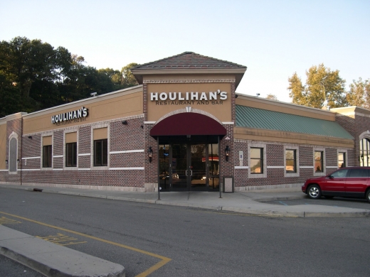 Houlihan's in Hasbrouck Heights City, New Jersey, United States - #1 Photo of Restaurant, Food, Point of interest, Establishment, Bar