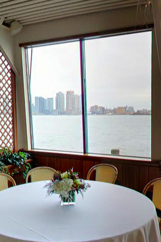 The Water Club in New York City, New York, United States - #3 Photo of Restaurant, Food, Point of interest, Establishment, Bar