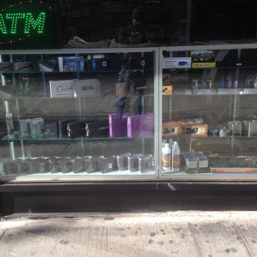Jubilee Vapes & Smoke Shop in New York City, New York, United States - #4 Photo of Point of interest, Establishment, Store