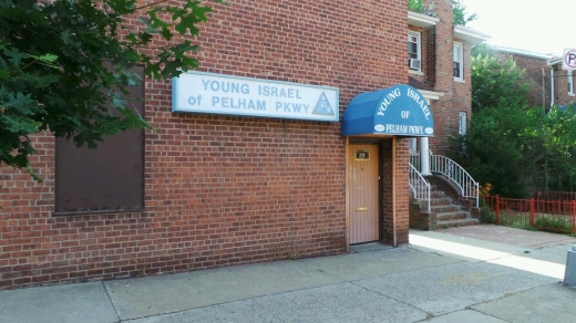 Photo by Walkertwentythree NYC for Young Israel of Pelham Parkway