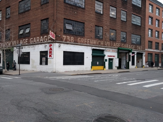 Perry Garage Inc in New York City, New York, United States - #1 Photo of Point of interest, Establishment, Parking