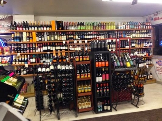 Daniel Liquors & Wines Inc in Hoboken City, New Jersey, United States - #3 Photo of Food, Point of interest, Establishment, Store, Liquor store