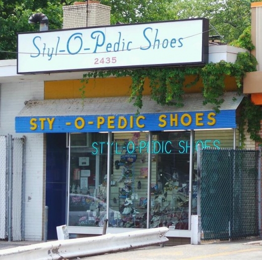 Photo by Walkerthree AUS for Styl-O-Pedic Shoe Store