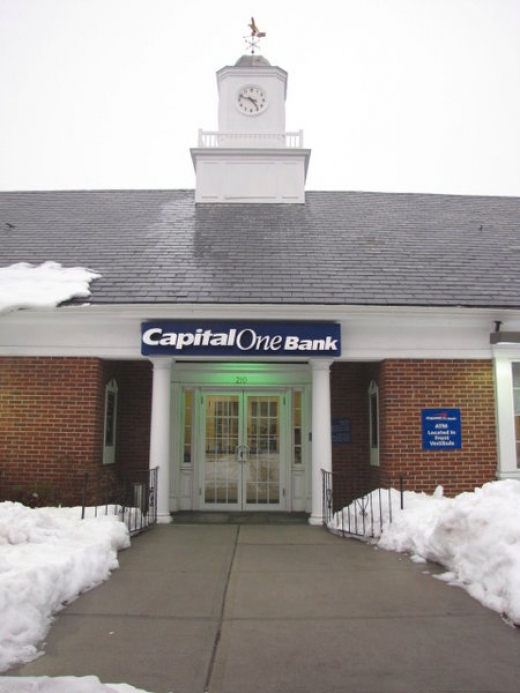 Capital One Bank in Mineola City, New York, United States - #1 Photo of Point of interest, Establishment, Finance, Atm, Bank
