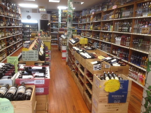 D D Wine Liquors Inc in New Rochelle City, New York, United States - #3 Photo of Food, Point of interest, Establishment, Store, Liquor store