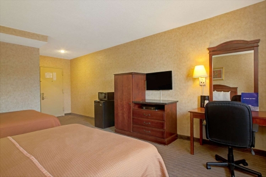 Photo by <br />
<b>Notice</b>:  Undefined index: user in <b>/home/www/activeuser/data/www/vaplace.com/core/views/default/photos.php</b> on line <b>128</b><br />
. Picture for Howard Johnson Express Inn Bronx in Bronx City, New York, United States - Point of interest, Establishment, Lodging