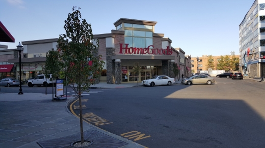 HomeGoods in Edgewater City, New Jersey, United States - #1 Photo of Point of interest, Establishment, Store, Home goods store