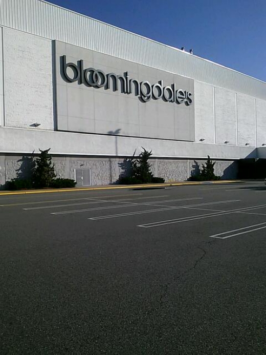 Photo by <br />
<b>Notice</b>:  Undefined index: user in <b>/home/www/activeuser/data/www/vaplace.com/core/views/default/photos.php</b> on line <b>128</b><br />
. Picture for Bloomingdale's in Wayne City, New Jersey, United States - Point of interest, Establishment, Store, Clothing store