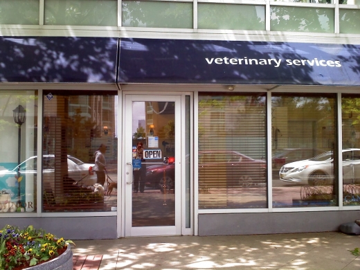 Newport Veterinary Center in Jersey City, New Jersey, United States - #1 Photo of Point of interest, Establishment, Veterinary care