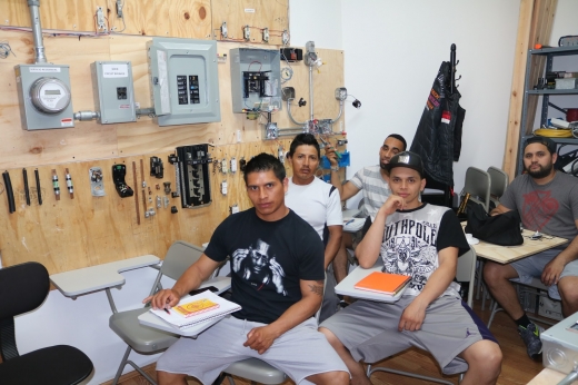 Clases de Electricidad - Polytechnic Training Center in Occupations and Trades in Queens City, New York, United States - #4 Photo of Point of interest, Establishment, Electrician