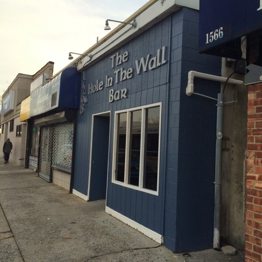 The Hole In The Wall Bar in Yonkers City, New York, United States - #1 Photo of Point of interest, Establishment, Bar