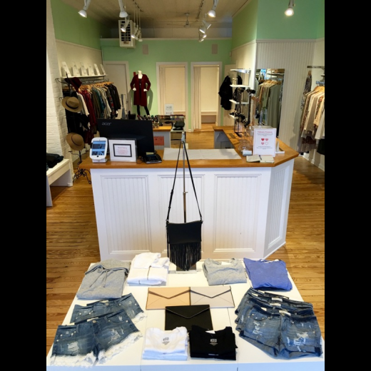 Mint Clothing Boutiques in Locust Valley City, New York, United States - #2 Photo of Point of interest, Establishment, Store, Clothing store