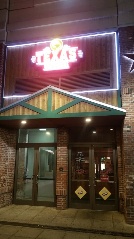 Texas Roadhouse in New Rochelle City, New York, United States - #3 Photo of Restaurant, Food, Point of interest, Establishment, Bar