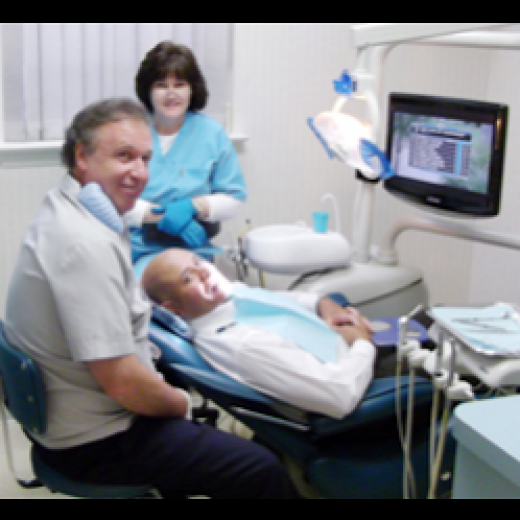 Rockville Centre Dentist - Dr. Ira Grosser DDS in Rockville Centre City, New York, United States - #2 Photo of Point of interest, Establishment, Health, Dentist